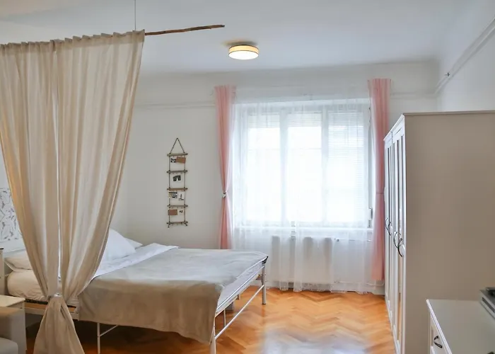 Historic Mexico Building לובליאנה