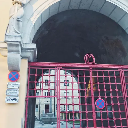 Historic Mexico Building Apartman